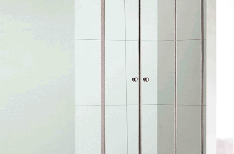 Hotel Bathroom Shower Door