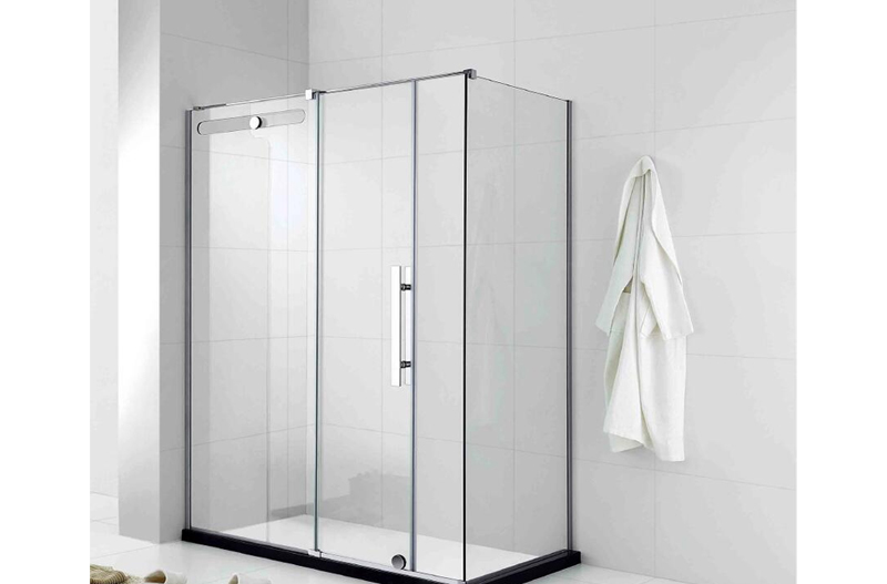 Hotel Bathroom Shower Door
